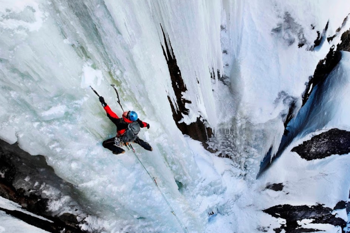 Image carousel slide 1 - ice climbing in Norway